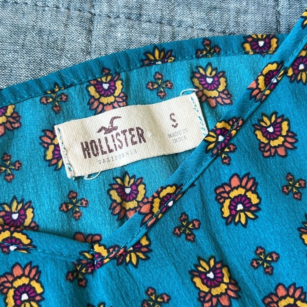 HOLLISTER 90s Boho Floral Print Strappy Racerback Top | S - Picture 6 of 8
